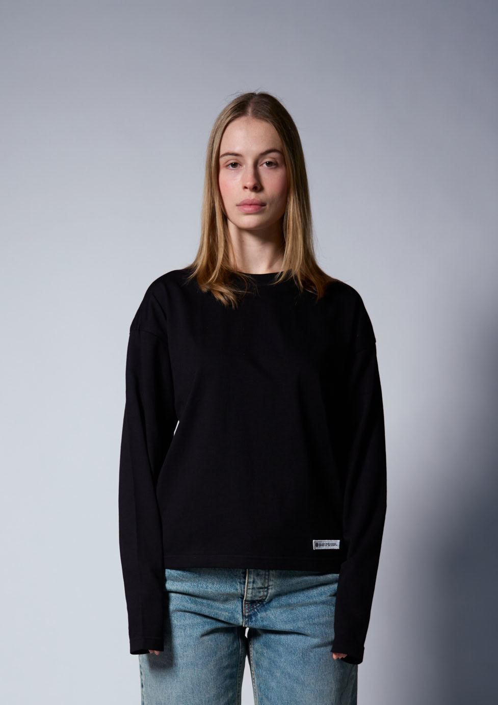 SIGNATURE LONGSLEEVE TEE