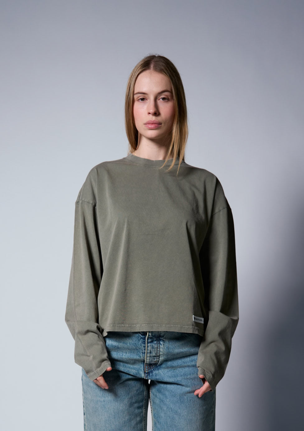 SIGNATURE LONGSLEEVE TEE